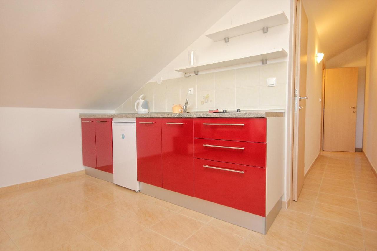 Apartments By The Sea Vlasici, Pag - 9324 Exterior foto
