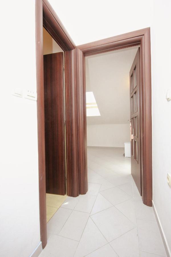 Apartments By The Sea Vlasici, Pag - 9324 Exterior foto